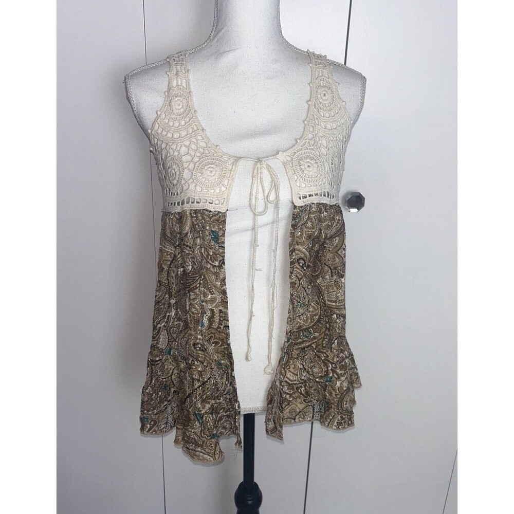 Rue 21 Open Tie Front Semi Sheer Paisley Crochet Ruffle Bottom Top Size S